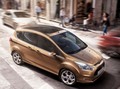 Divatszineket ölt a Ford új autója a B-Max