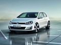 Az új Volkswagen Golf áll a Volkswagen standjának középpontjában Párizsban