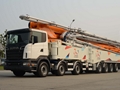 7 tengelyes Scanián a 101 m-es betonpumpa