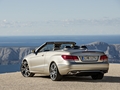 Átdolgozott Mercedes E-osztály Coupé és Cabrio