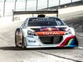 Peugeot 208 Pikes Peak az AMTS kiállításon Bocsi Attila tervezőjével