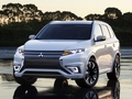 Mitsubishi Outlander PHEV a Párizsi Autószalonon
