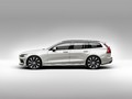 A Volvo bemutatta a sokoldalú új V60-as családi kombit