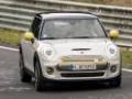  Féktelenül a Nürburgringen az új elektromos Mini Cooper SE-vel