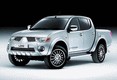 Mitsubishi terepjárók és elektromos autók a japán katasztrófa területeire