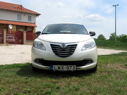 Lancia Ypsilon