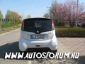 Peugeot iOn hátulról