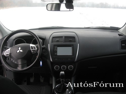 mitsubishi-asx-muszerfal