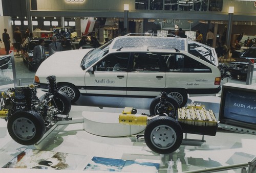 audi-100-avant-duo