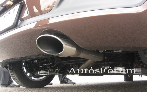 kia-ceed-kipufogo