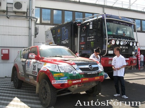 opel-dakar-team