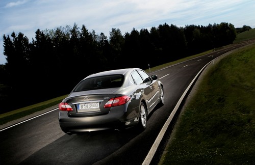 infiniti-m35-hibrid