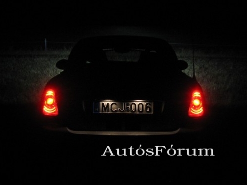 mini-roadster-hatso-lampa