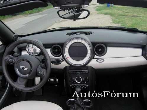 mini-roadster-muszerfal