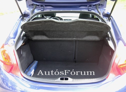 peugeot-208-csomagtarto
