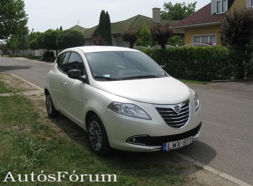 uj-lancia-ypsilon