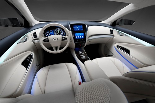 infiniti-le-muszerfal