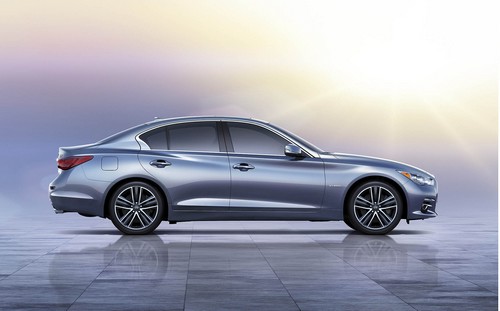 infiniti-q50-detroit-autoszalon