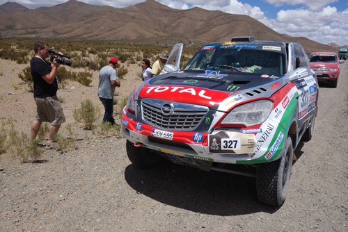 2013-dakar-opel-mokka