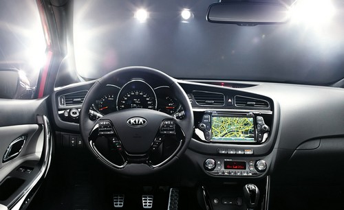 kia-ceed-3-ajtos-muszerfal
