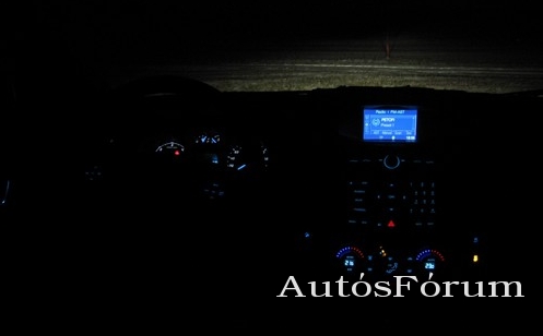 ford-ranger-muszerfal-vilagitas