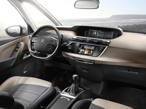 uj-citroen-c4-picasso-muszerfal