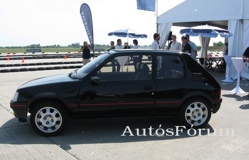 peugeot-205-gti