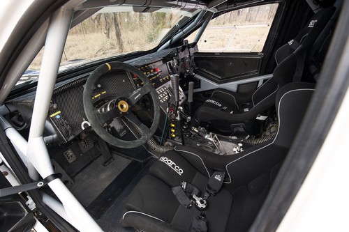 ford-ranger-versenyauto-belul