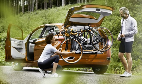 bmw-tourer-outdoor