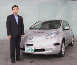 nissan-igazgato-leaf