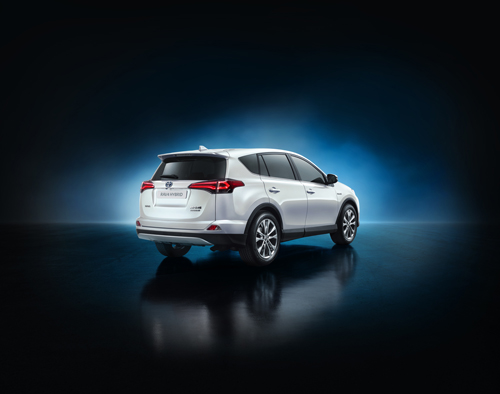 uj-rav4-hybrid-3