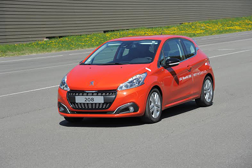 peugeot208