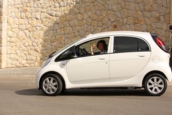 peugeot ion zsofia kiralyne