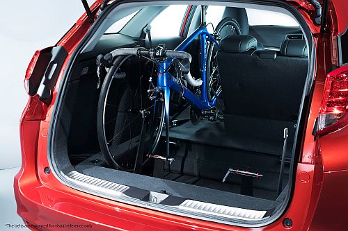 honda-civic-tourer-integralt-kerekparszallito-1
