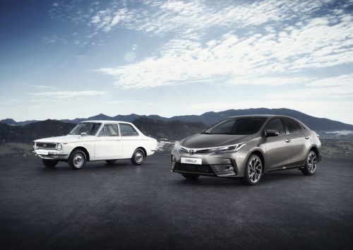 toyota-corolla-1-es-11-generacio-egyutt