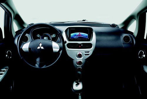 Mitsubishi i MiEV muszerfal