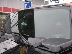 Hummer szélvédő Hummer szelvedo