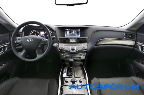 Infiniti M35 hibrid műszerfal Infiniti M 35 hibrid muszerfal