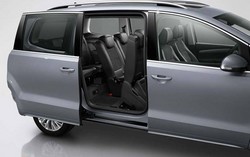 Új Volkswagen Sharan tolóajtóval uj Volkswagen Sharan toloajtoval