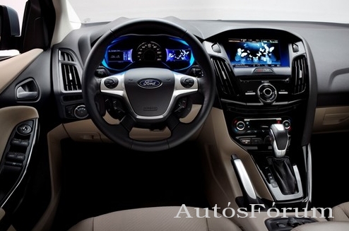 Ford Focus Electric műszerfal dizájn Ford Focus Electric muszerfal dizajn