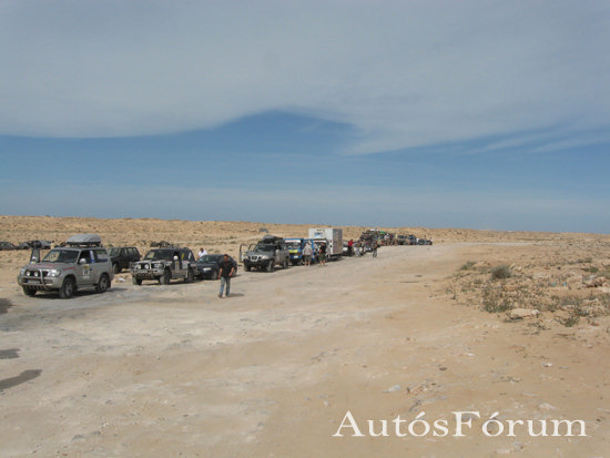 A Senkiföldjén, beengedésre várva Mauritániába